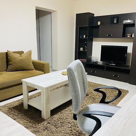 Sellada Apartament - Free Private Parking,Ac,Wi-Fi Carei Exterior foto