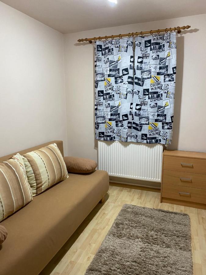 Sellada Apartament - Free Private Parking,Ac,Wi-Fi Carei Exterior foto
