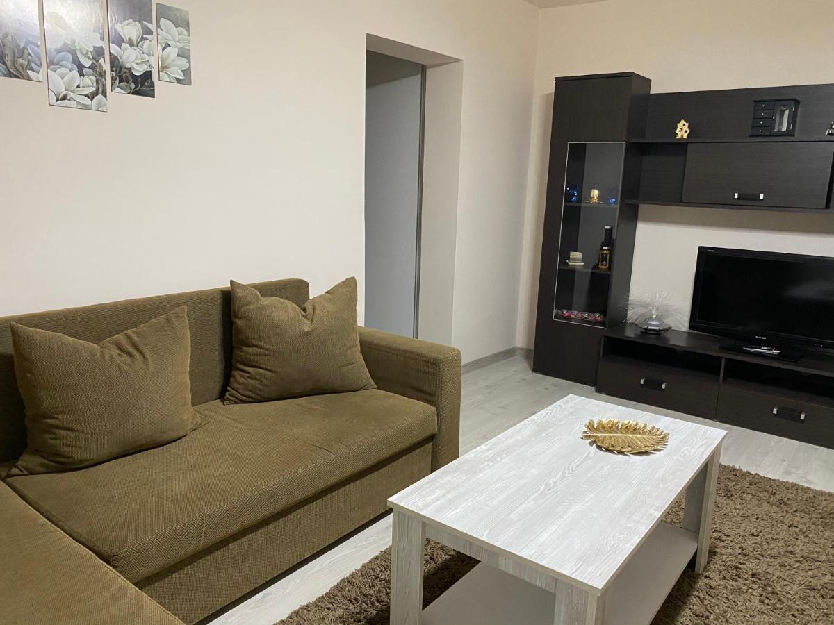 Sellada Apartament - Free Private Parking,Ac,Wi-Fi Carei Exterior foto