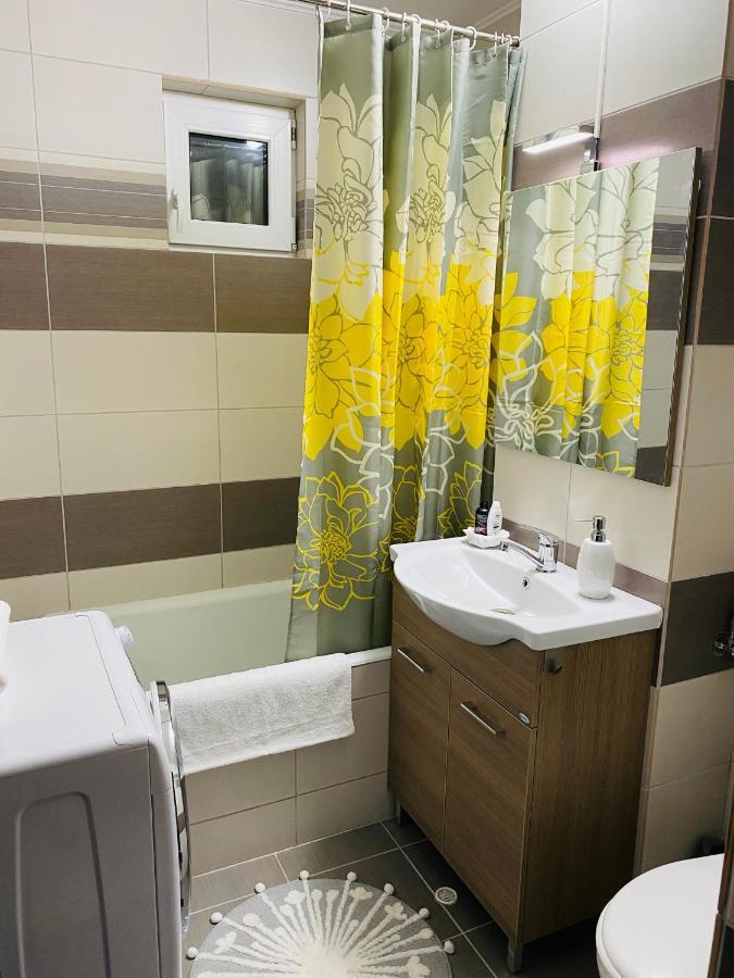 Sellada Apartament - Free Private Parking,Ac,Wi-Fi Carei Exterior foto