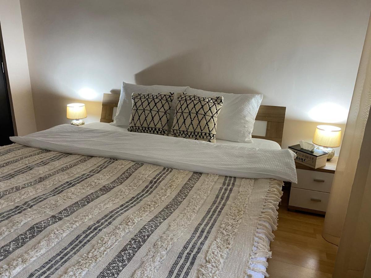 Sellada Apartament - Free Private Parking,Ac,Wi-Fi Carei Exterior foto