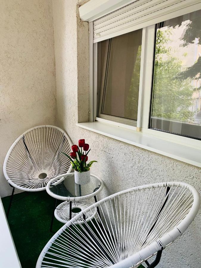 Sellada Apartament - Free Private Parking,Ac,Wi-Fi Carei Exterior foto